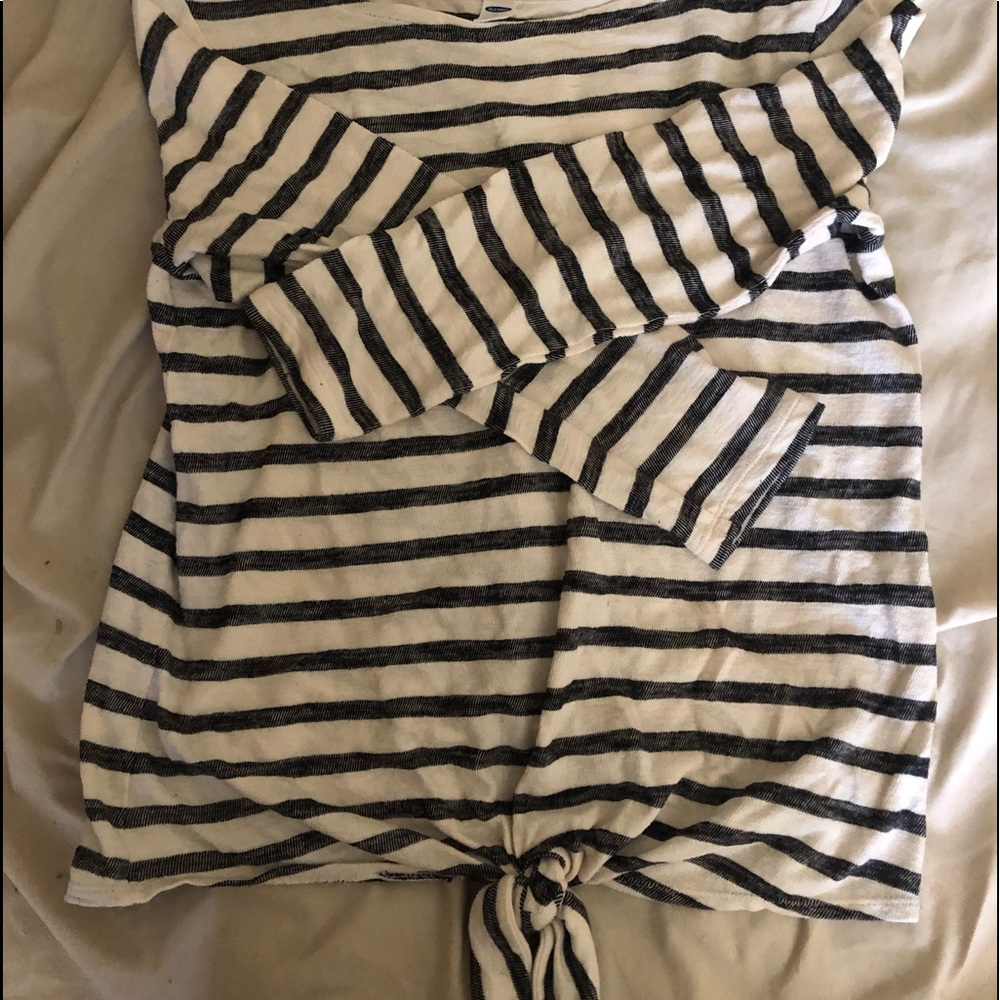OLD NAVY SHIRT WITH TIE AT THE BOTTOM